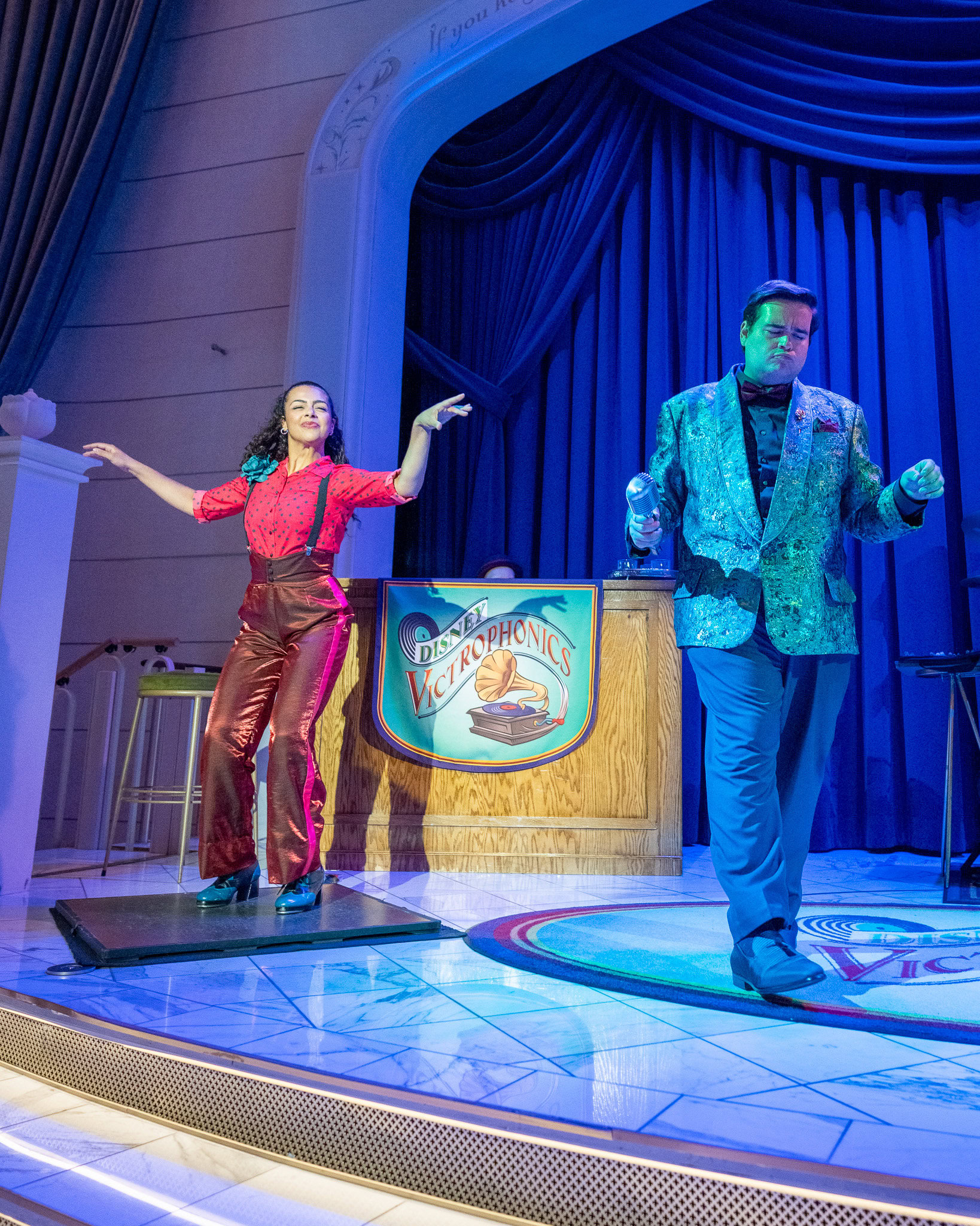 Vitrophonics band performing in the grand atrium of the Disney Wish.