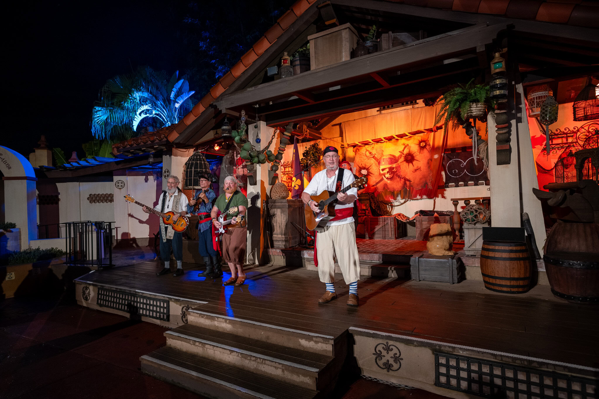 Rusty Cutlass pirate band performing at MNSSHP