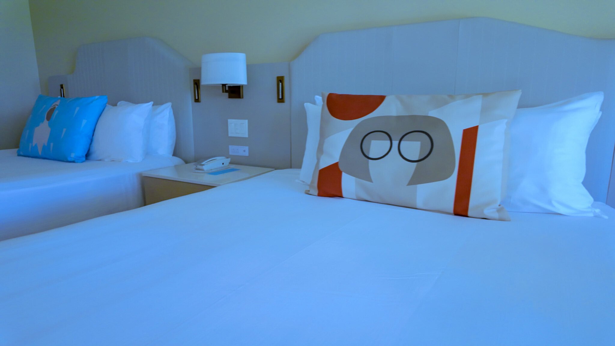 disneys-contemporary-garden-wing-two-queen-beds-room